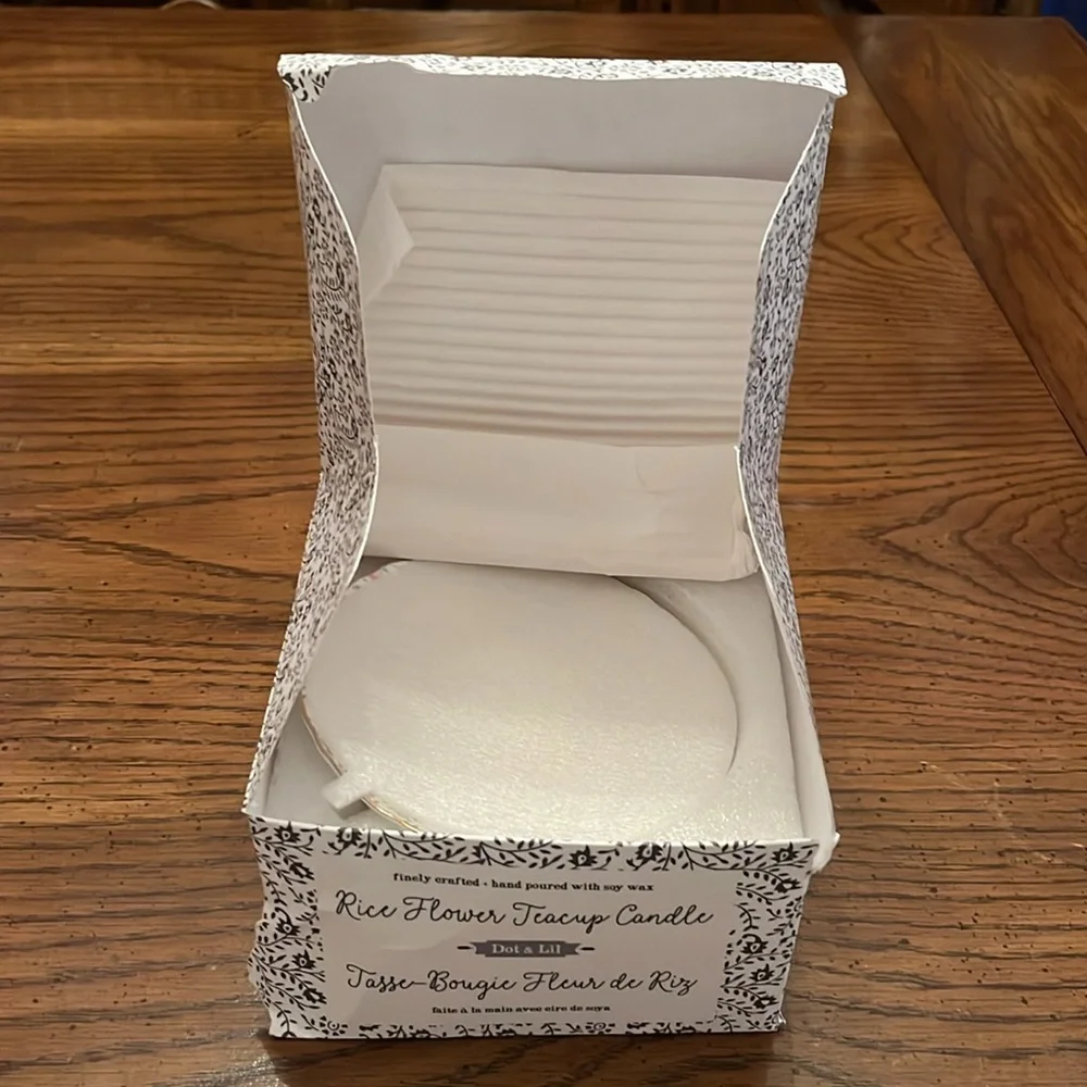 Dot & Lil Rice Flower Teacup Candle,‎ new in package